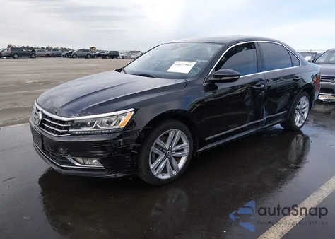 2017 Volkswagen Passat 1.8T Sel Premium z USA, uszkodzony, nr VIN 1VWCT7A3XHC071445